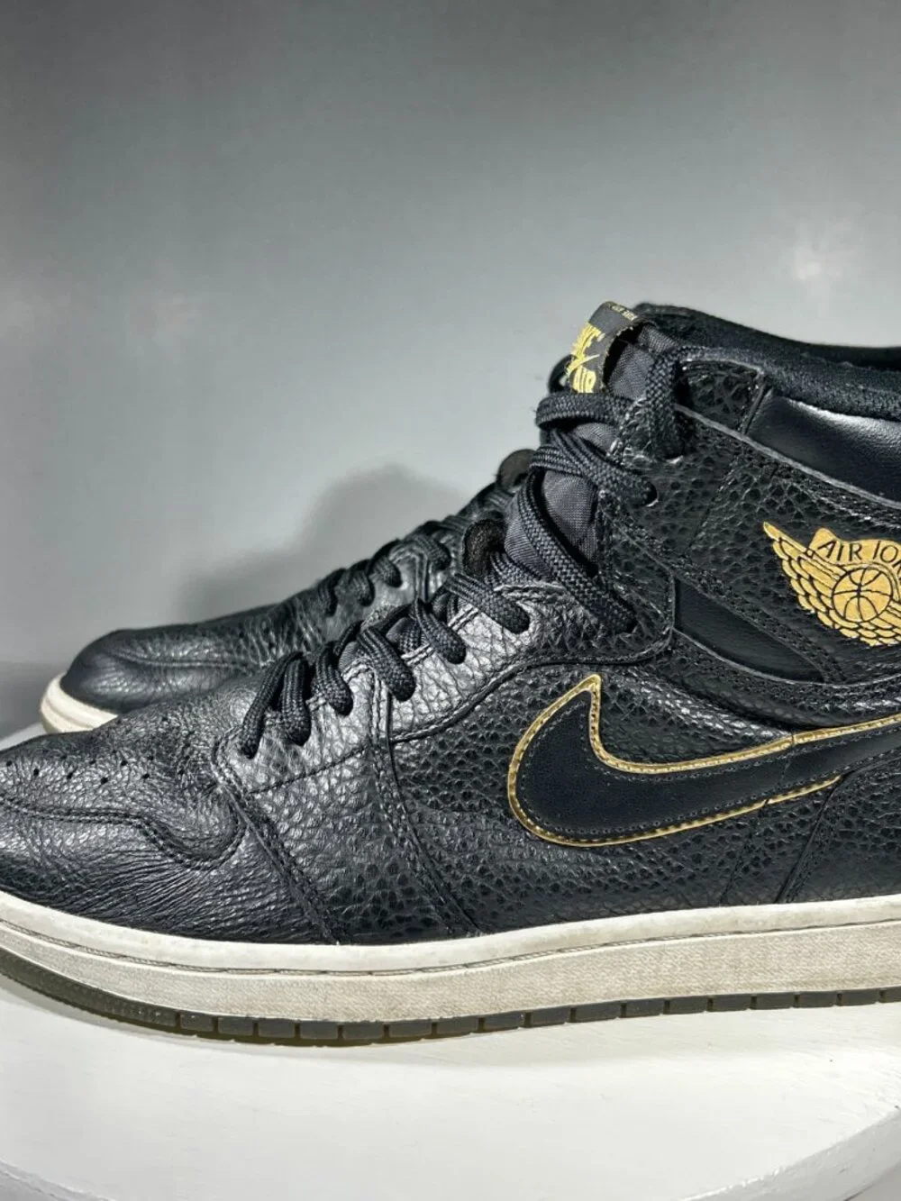 Nike Air Jordan 1 City Of Flight Mens Shoes Size 10 Black Gold Sneakers Retro OG